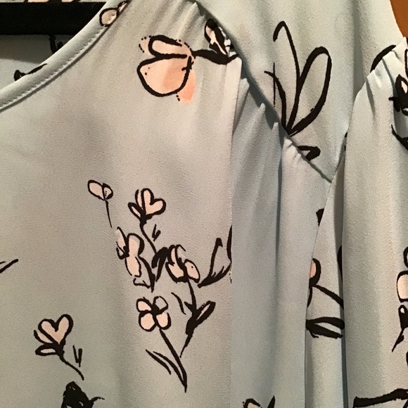 Top - Picture 2 of 4